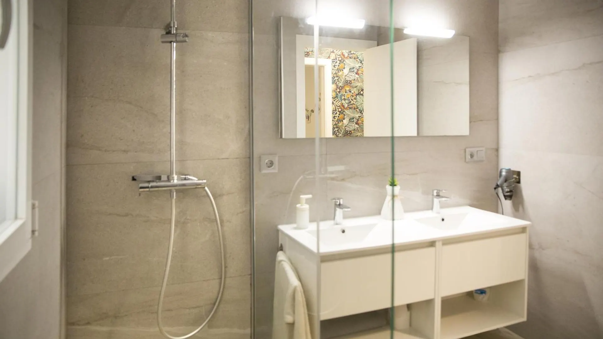 아파트 5 Apartamento De 2 Habitaciones Y Metro 세비야 스페인