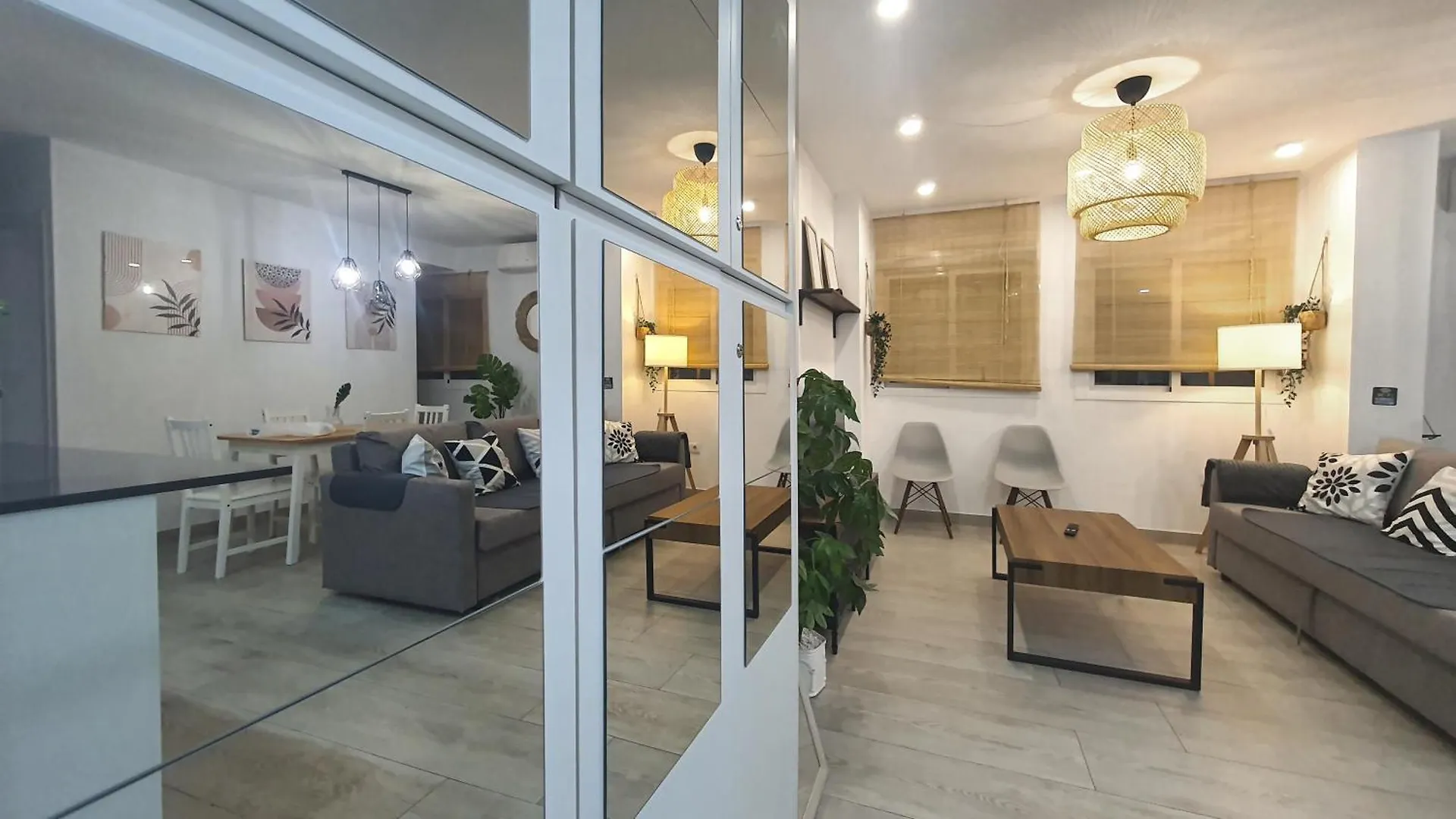 公寓 5 Apartamento De 2 Habitaciones Y Metro 塞维利亚